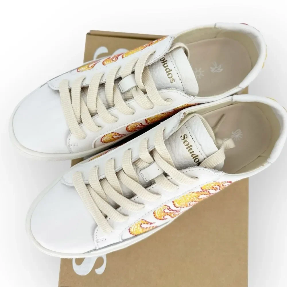 SOLUDOS Women’s Ibiza Platform Sneaker Hot Stuff Embroidered‎ Sneaker NIB size 8
